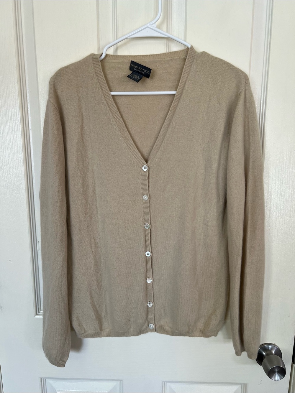 Banana Republic 100% Cashmere Cardigan Sweater Beige Large